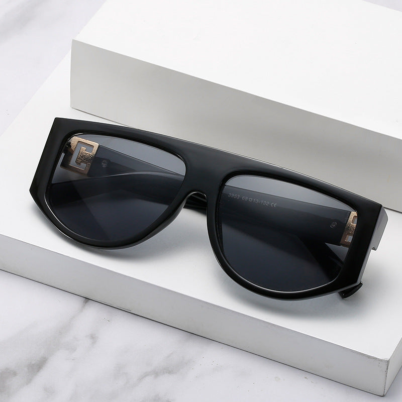 Oversized Shield-Sonnenbrille mit metallischen Akzenten Karnz