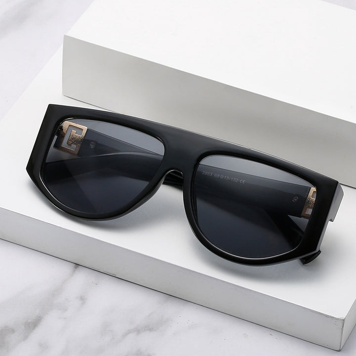 Oversized Shield-Sonnenbrille mit metallischen Akzenten Karnz