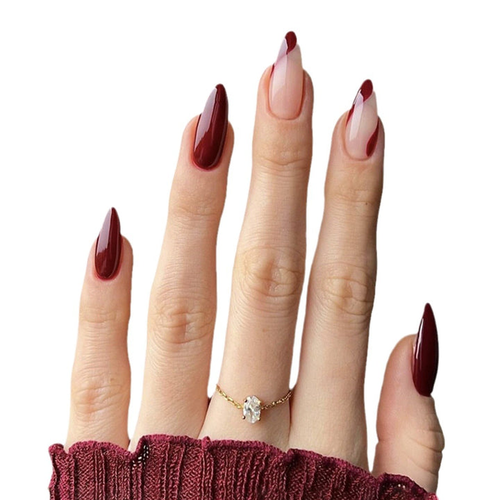 Elegante Stiletto-Nagelverlängerungen