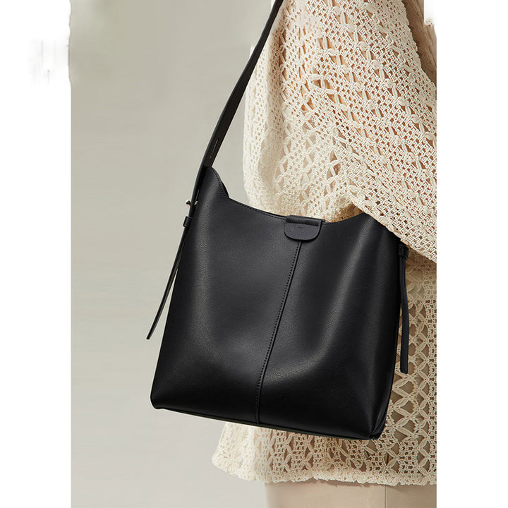 Stylische vielseitige Schultertasche Karnz
