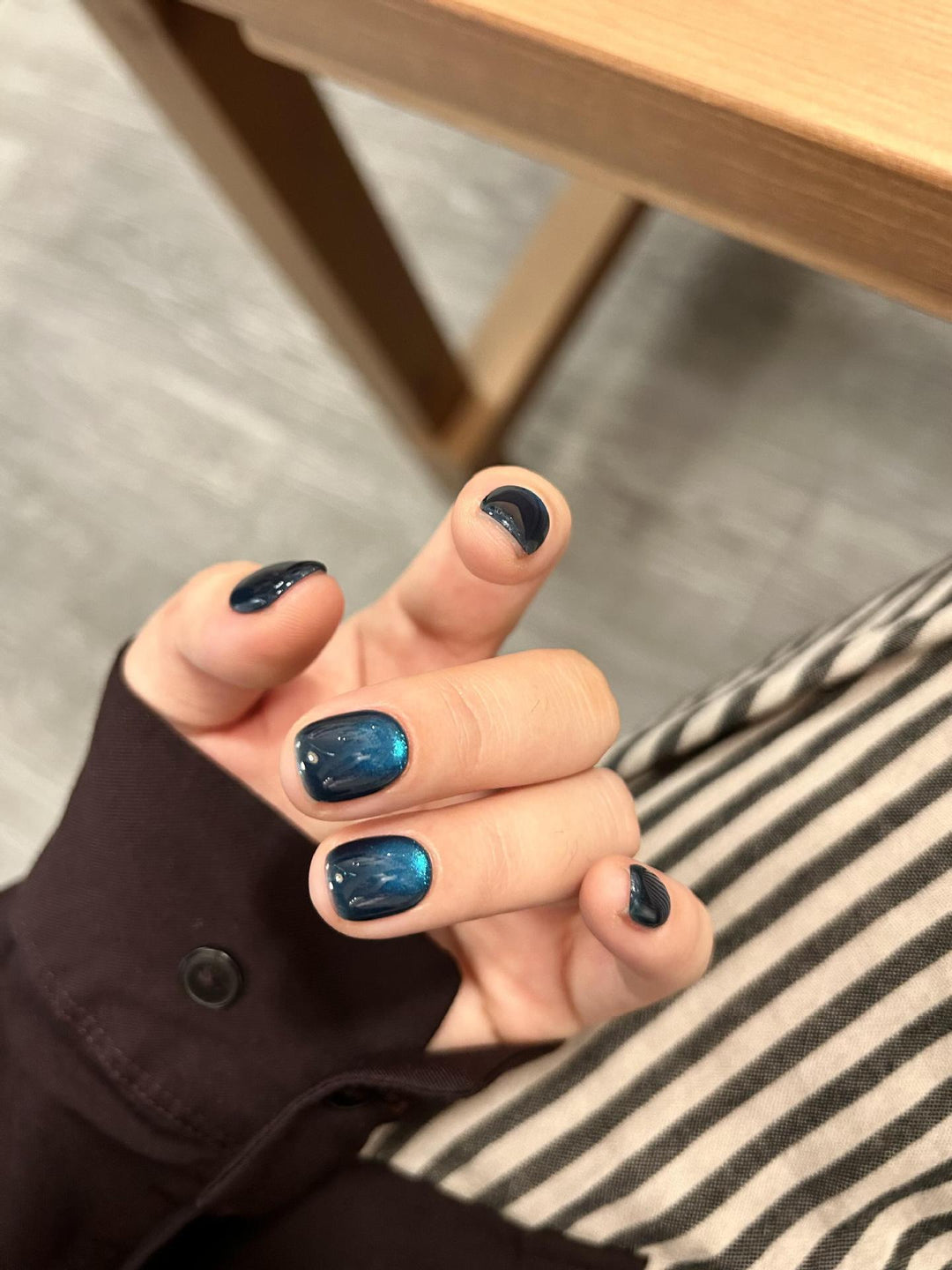 Künstliche Nagelspitzen Im Modischen Schimmer-Look Karnz