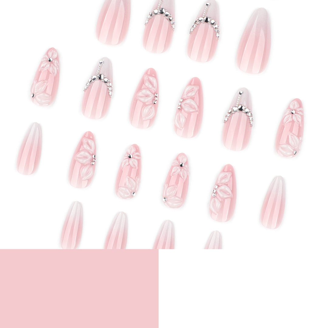 Acryl-Nagelverlängerungen mit elegantem Blumen-Design Karnz