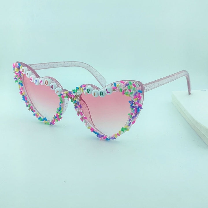 Damen Herzförmige Sonnenbrille mit außergewöhnlichem Dekor Karnz