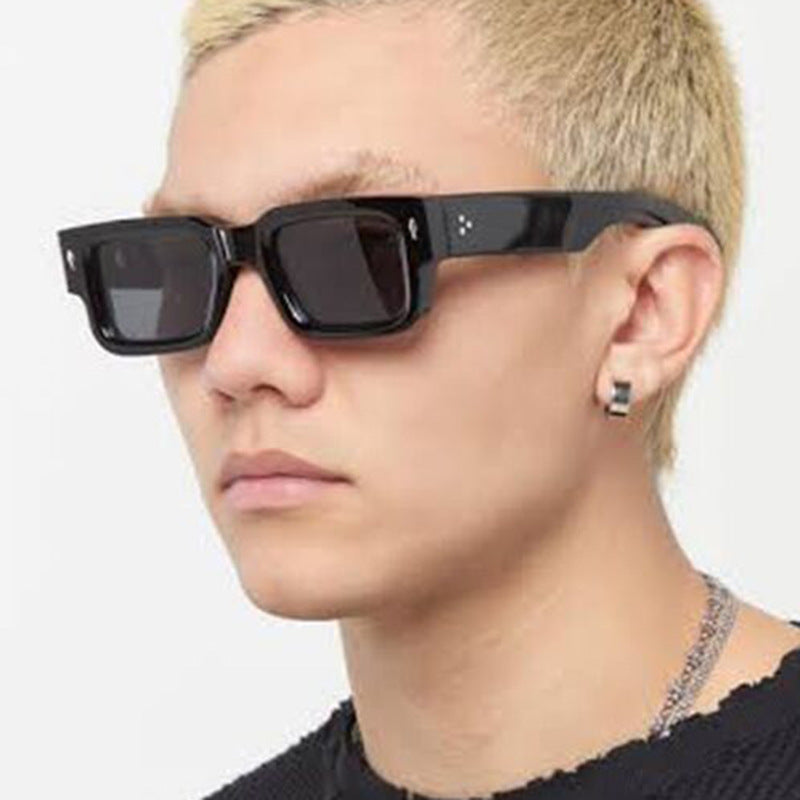 Damen modische quadratische Sonnenbrille mit robustem Rahmen und komfortablem Sitz Karnz