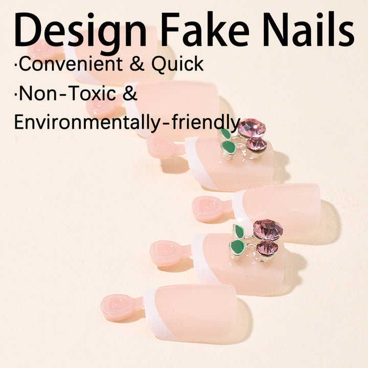 Kunstnagelset mit verspieltem Blumendesign Karnz