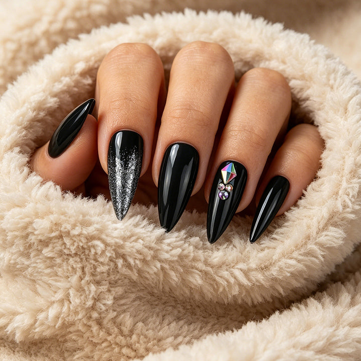 Stiletto Press-On Nagelset mit Glitter und Edelstein-Accents Karnz