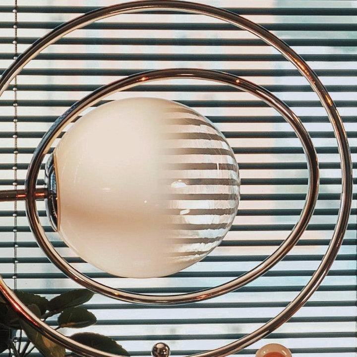 Künstlerische Tischlampe mit dualem kreisförmigem Design