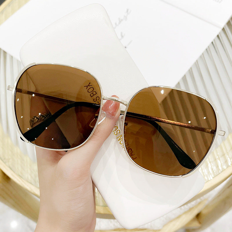Damen oversized Sonnenbrille mit schützendem UV-Schutz und elegantem Metallrahmen Karnz