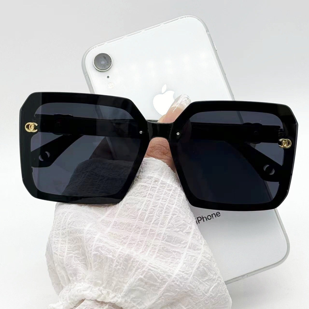 Damen Modische Sonnenbrille mit markantem eckigen Rahmen und luxuriösen Akzenten Karnz