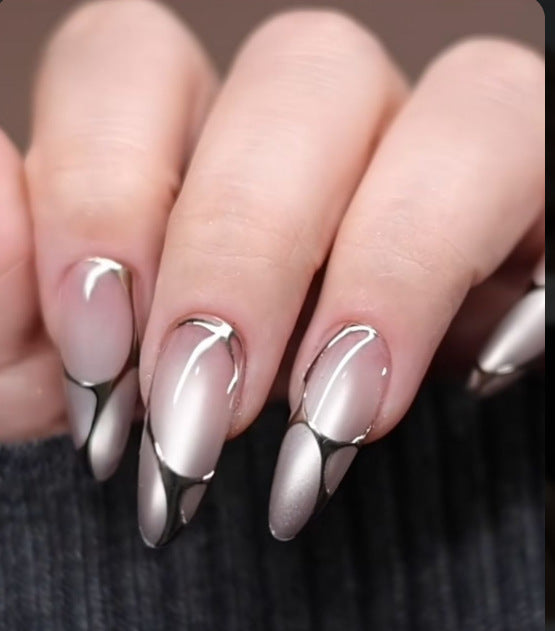 Premium Stiletto-Nagelkunst-Set mit Chrome-Akzenten Karnz