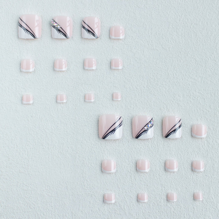 Elegante Französische Spitzen-Pediküre-Nagelkunst
