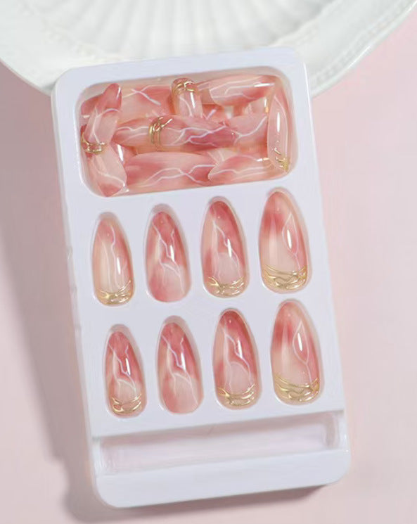 DIY Elegantes Aufklebenägel-Set Karnz
