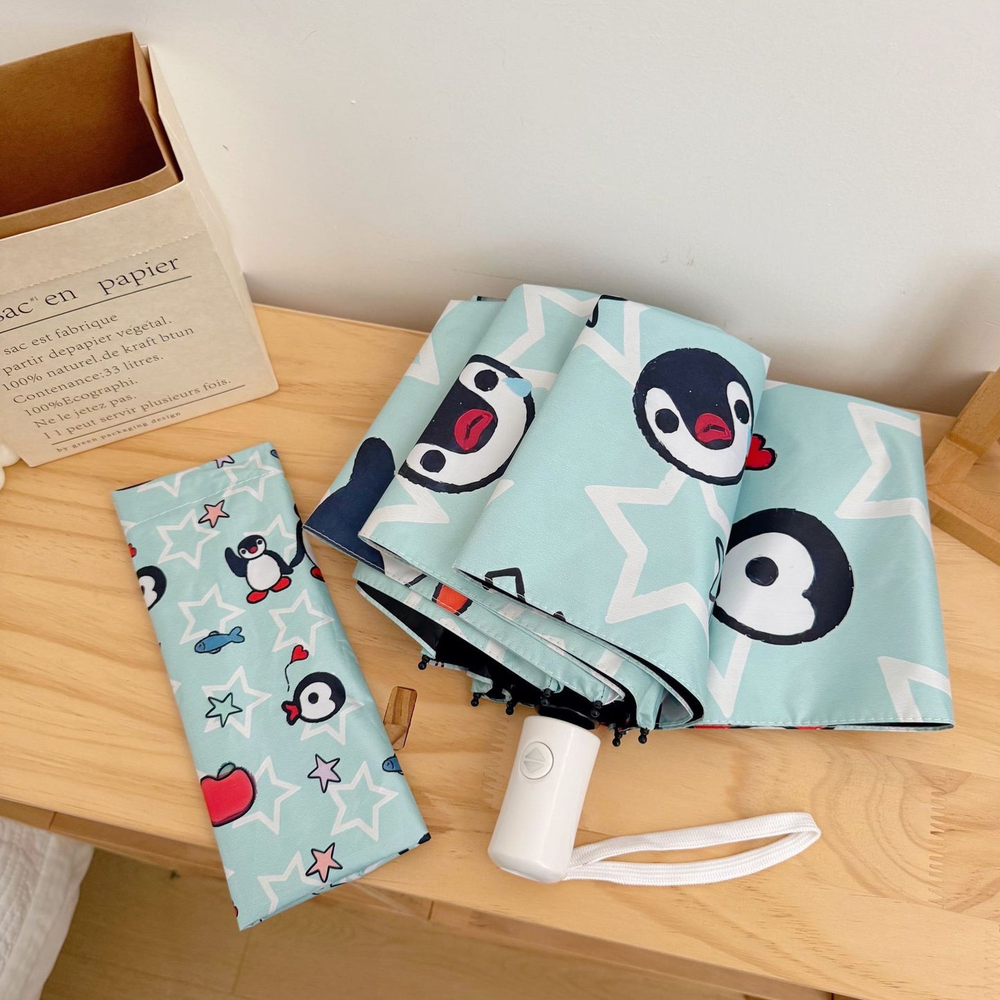 Damen faltbarer Regenschirm mit verspieltem Pinguin-Design Karnz
