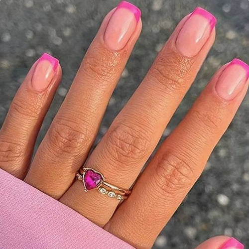 Eleganter herzförmiger Edelsteinring Karnz