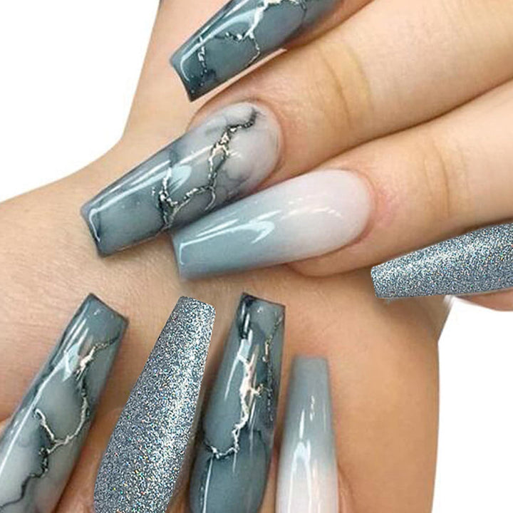 Künstlerisches Marmor-Effekt Press-On Nagelset Karnz