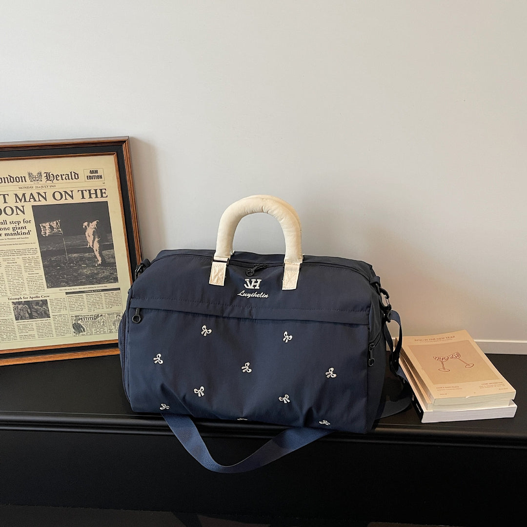 Stylische bestickte Reisetasche