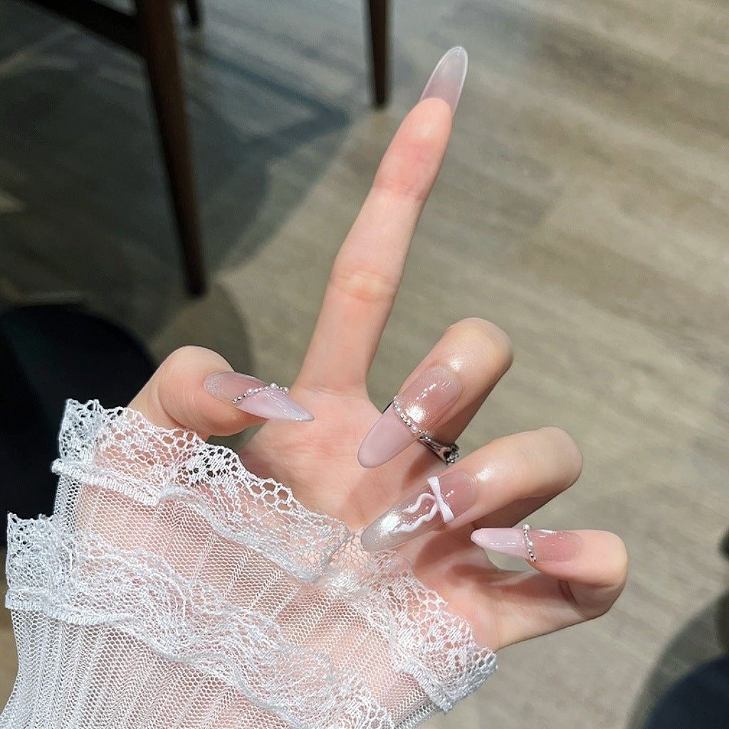 Elegante lange Druck-Augen mit dekorativen Akzenten Karnz