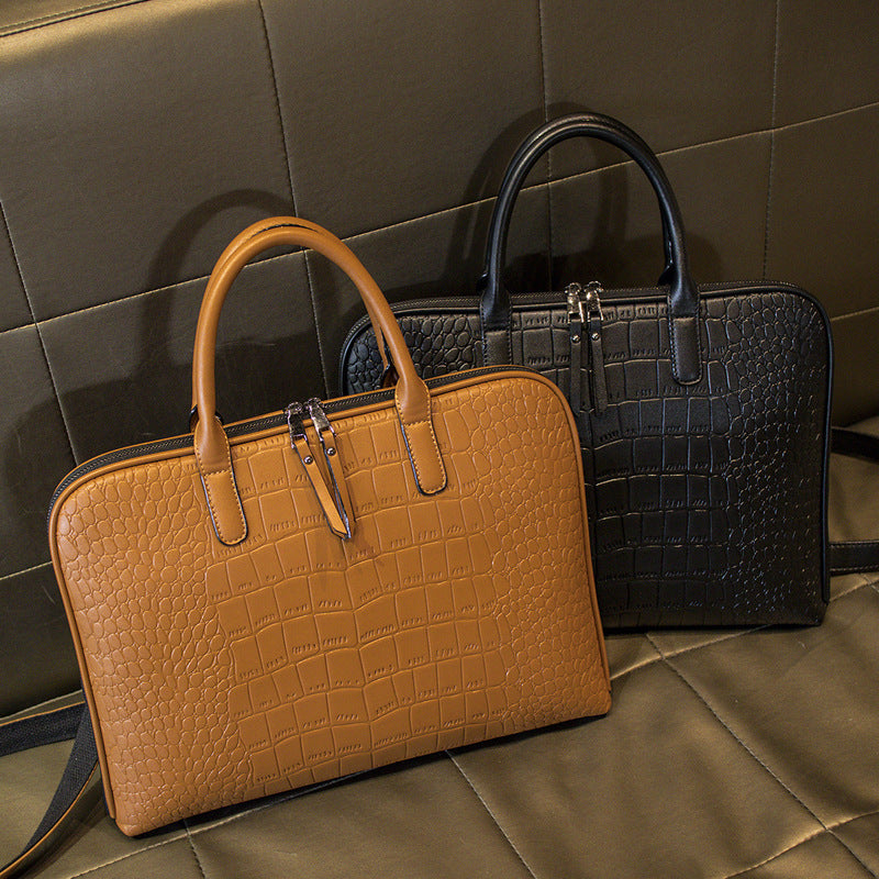 Elegante Laptop-Tasche Im Luxuriösen Krokodil-Look Karnz