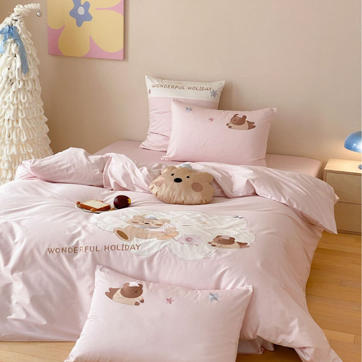Kinder-Bettwäsche-Set mit applizierten Bärenmotiven und dekorativem Kissen