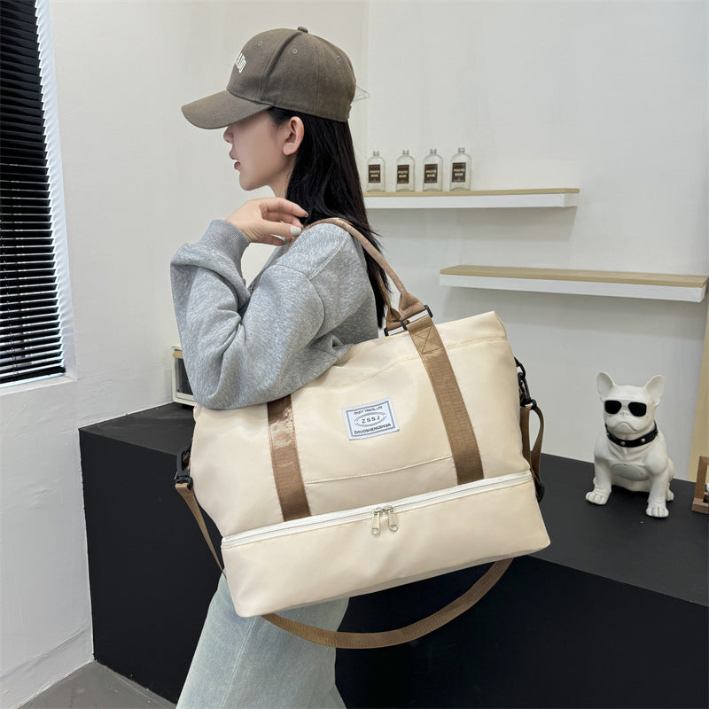 Multifunktionale Reisetasche mit abnehmbarem Beutel