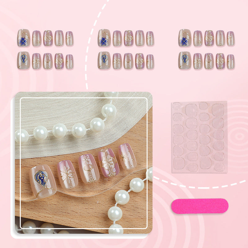 Künstlerisches Floral- und Schmetterlings-Press-On-Nagelkunst-Set