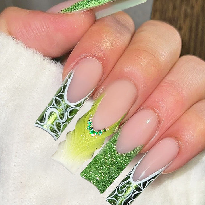 Dekorative Nagelkunst Karnz