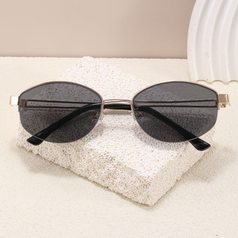 Modische Brille mit Eleganter, Ovale Form Karnz