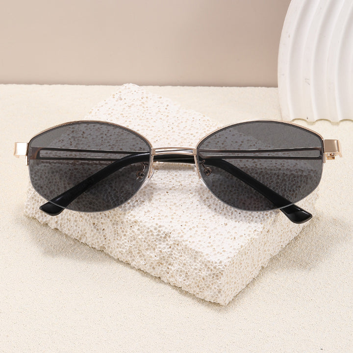 Modische Brille mit Eleganter, Ovale Form Karnz