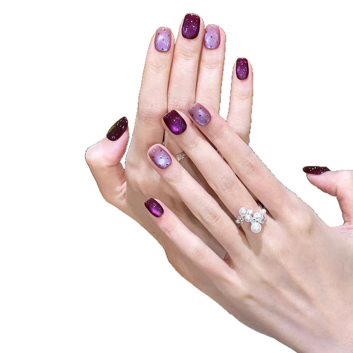Kunstnägel mit Ombre-Effekt und Glitzer Karnz