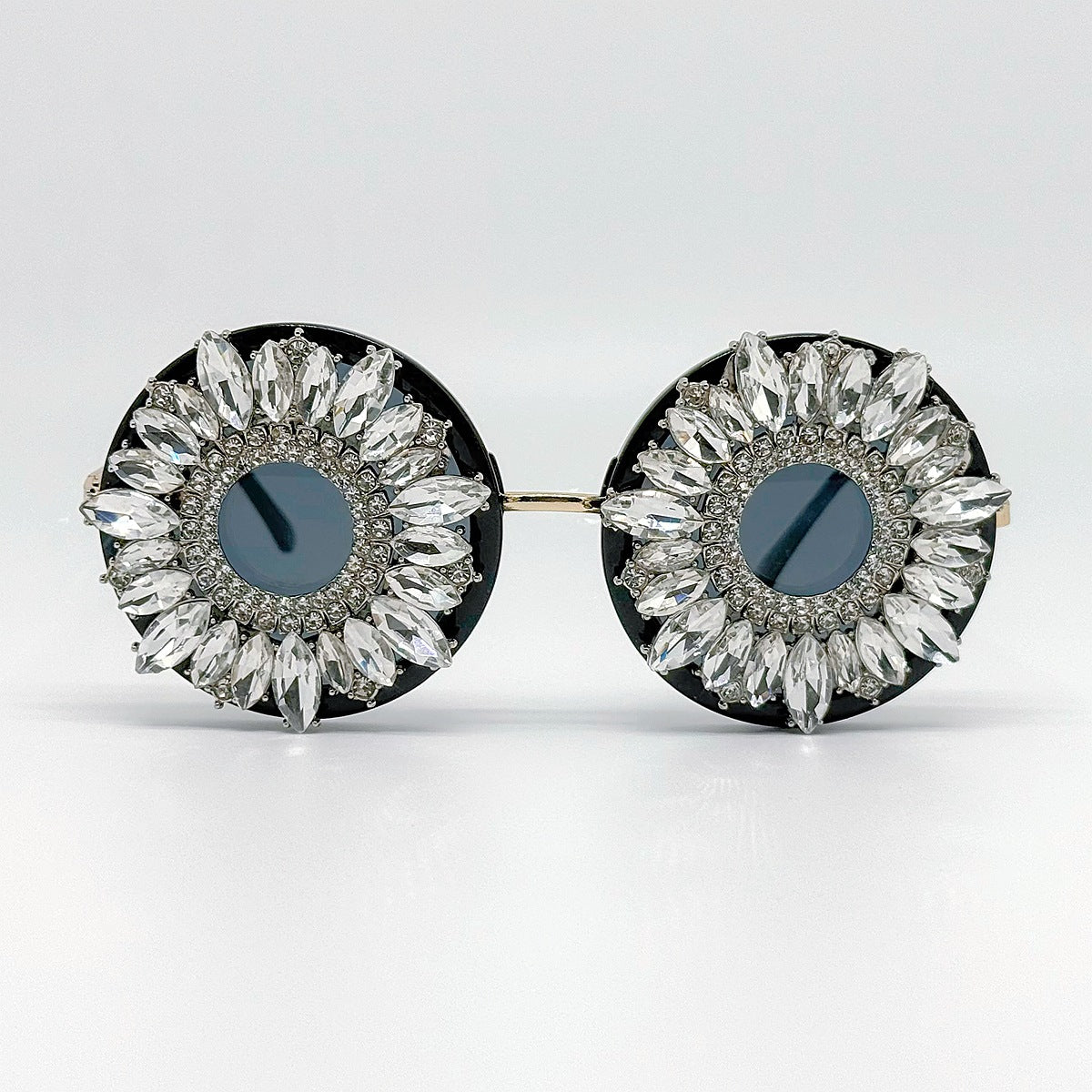 Damen Glamouröse Sonnenbrille mit floralem Kristallrahmen Karnz