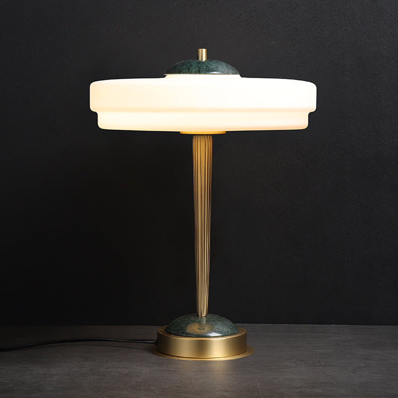 Elegante Art Deco Tischlampe