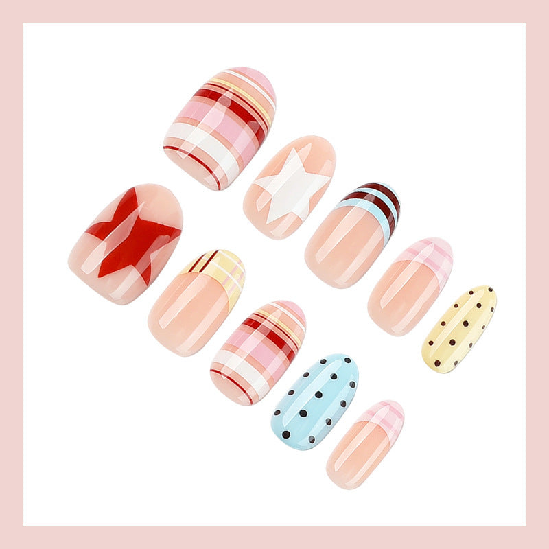 Trendiger Dekorativer Press-On Nagelset