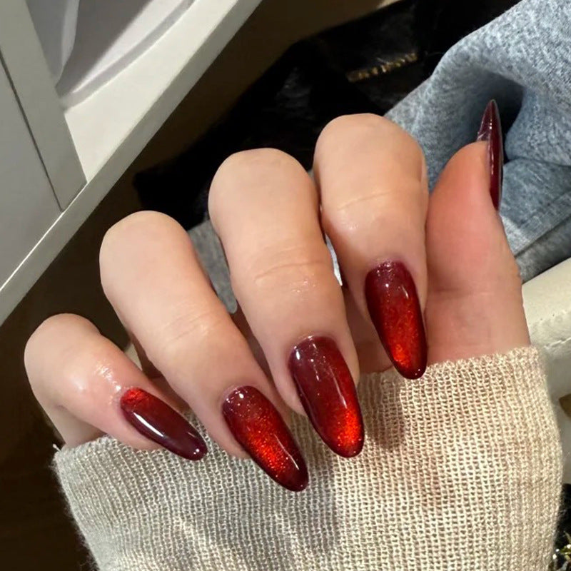 Glamouröses Press-On Nagelkunst-Set mit stylishen Edelstein-Akzenten Karnz
