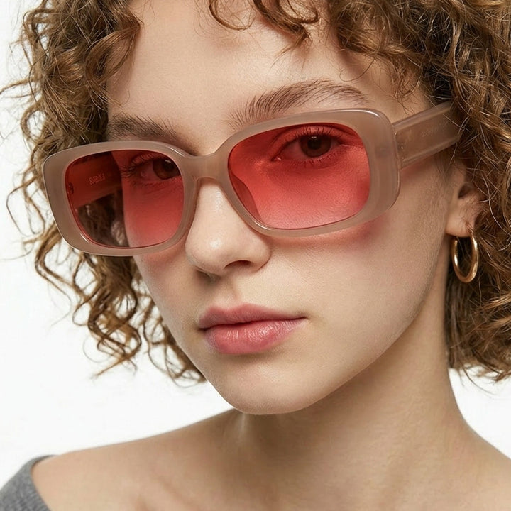 Damen rechteckige Sonnenbrille mit stilvollem Rahmen Karnz
