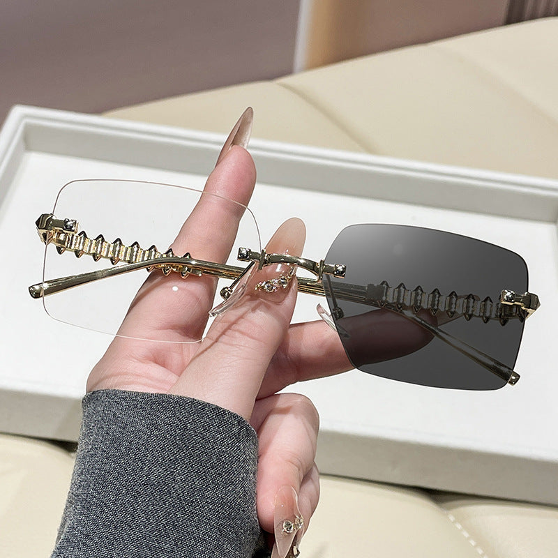 Damen modische Brille Karnz