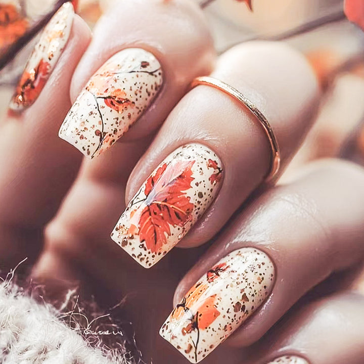 Dekorative Nagelkunst Karnz