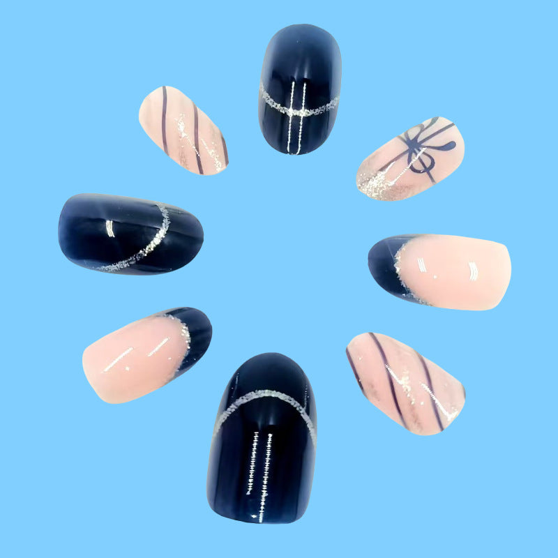 Kreative Kunstnägel mit elegantem Design Karnz