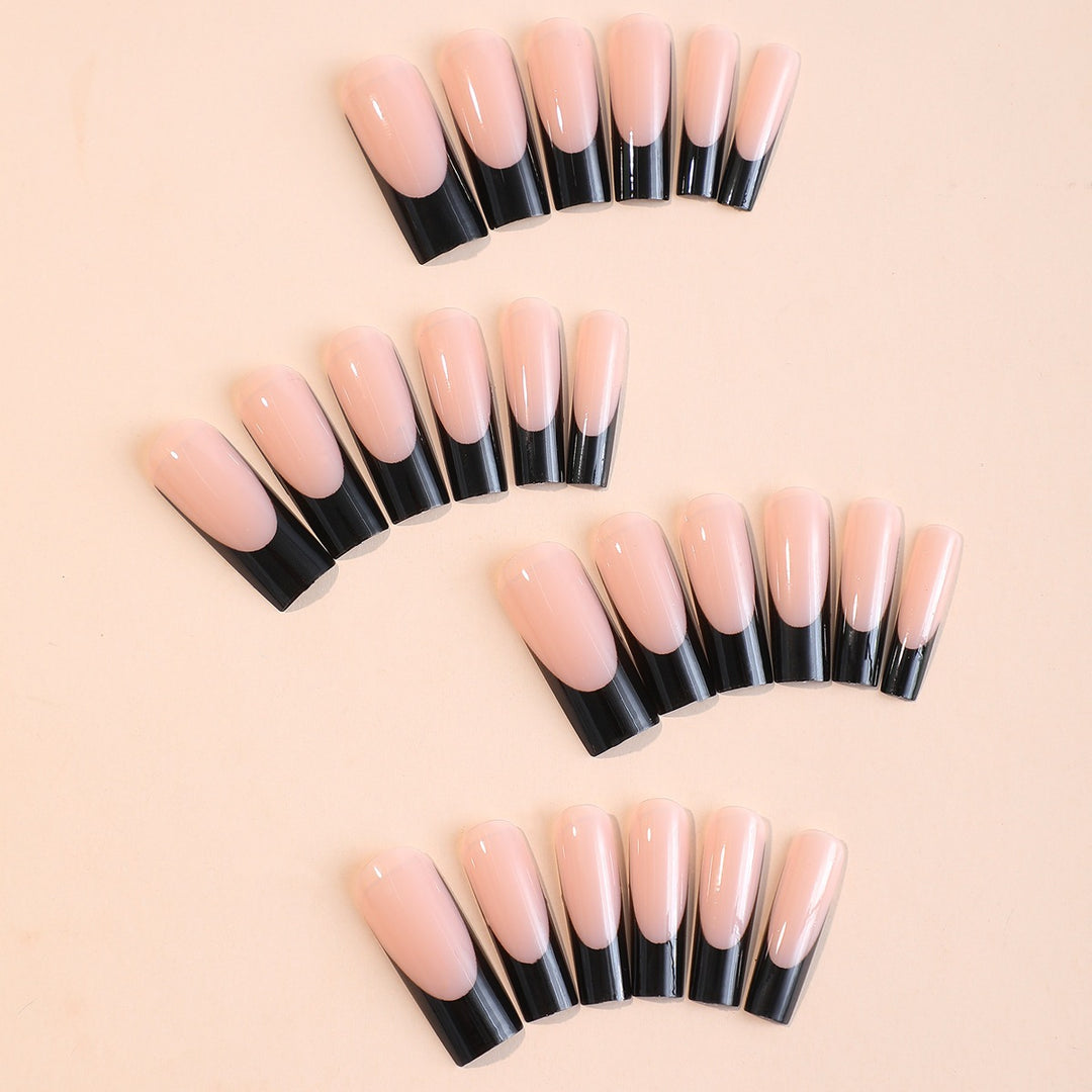 Kunstnagelset mit Eleganten Ombre-Design Karnz