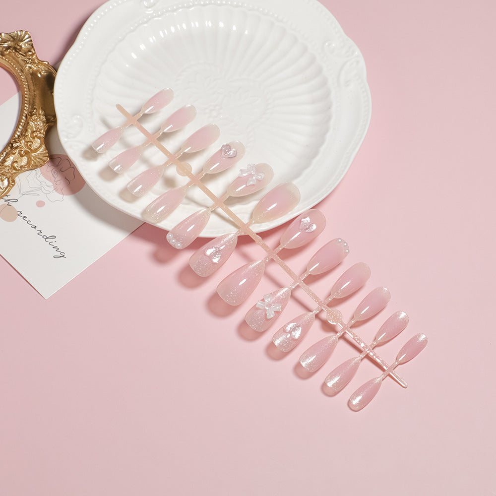 Elegantes florales Akzent Press-On Nagelset Karnz
