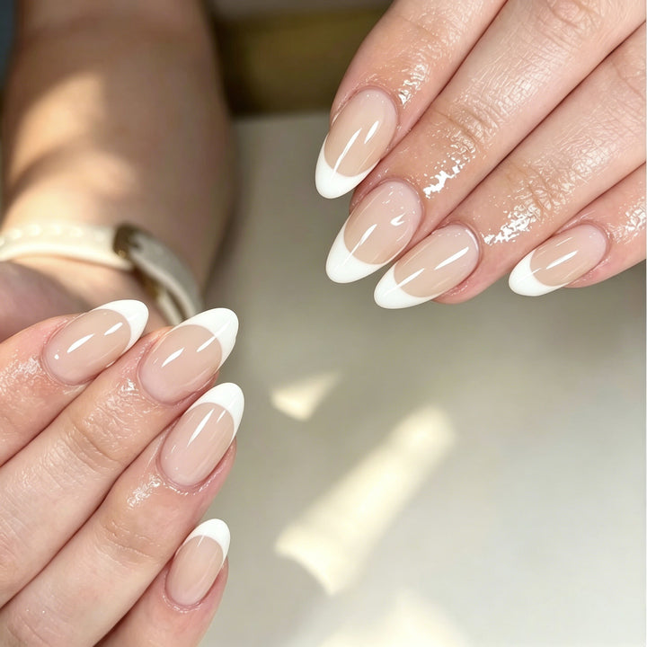 Glänzende French Tip Press-On Nägel