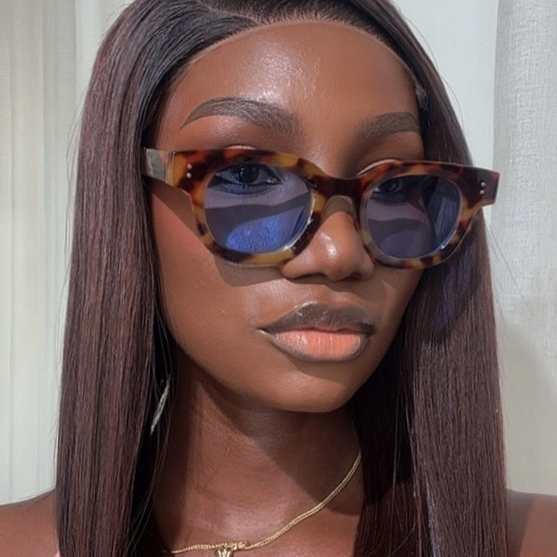 Damen stilvolle Sonnenbrille mit markantem Design und polarisierenden Gläsern Karnz