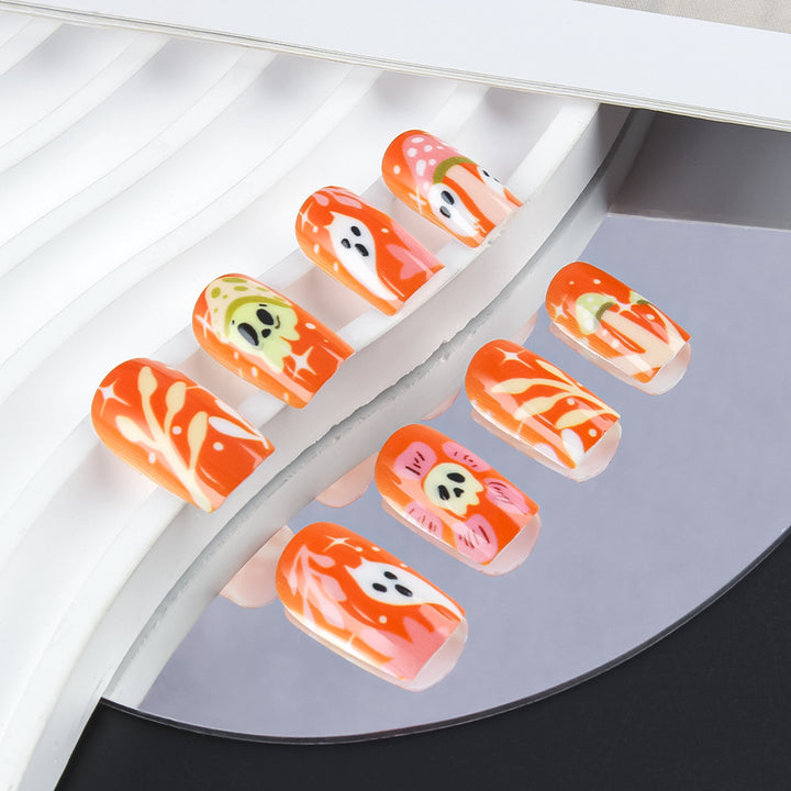 Kreative Halloween-Themen Nagelkunst Karnz