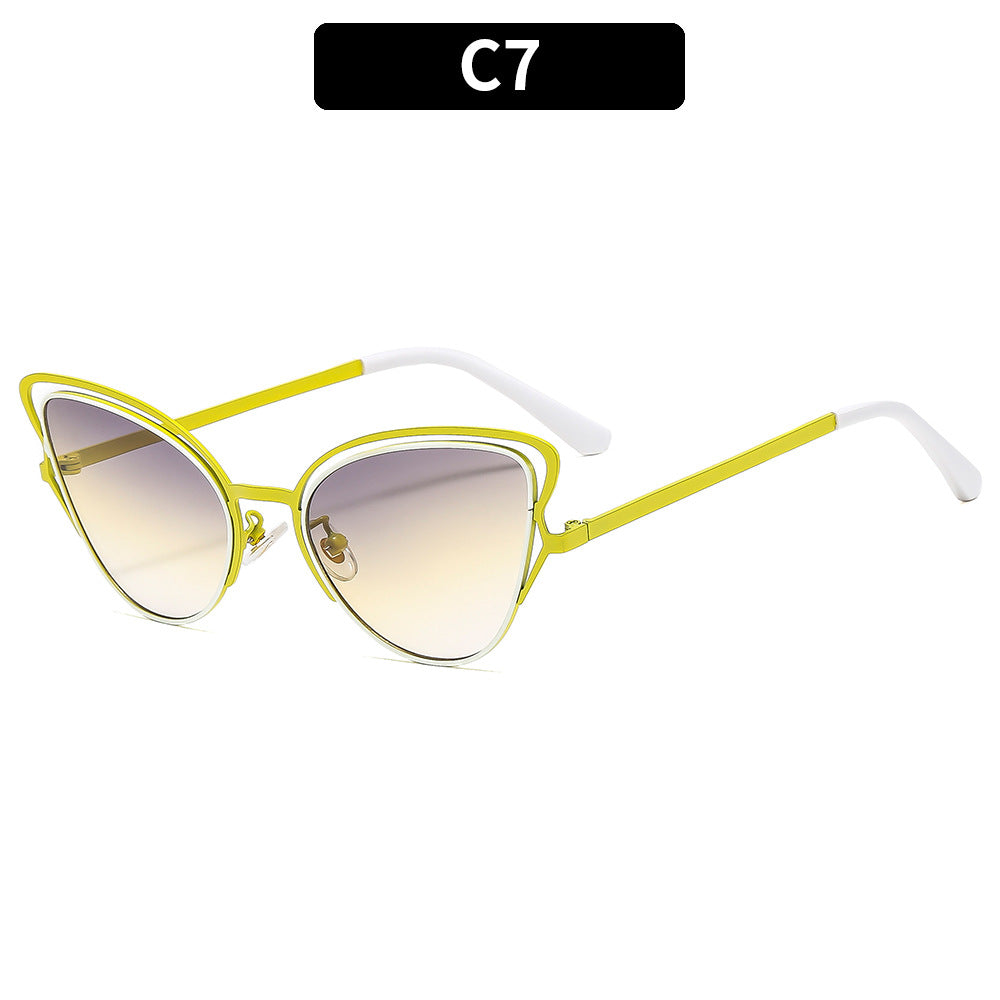 Damen Cat-Eye Sonnenbrille mit luxuriösem Metallrahmen und hochwertigen Verlaufsgläsern Karnz
