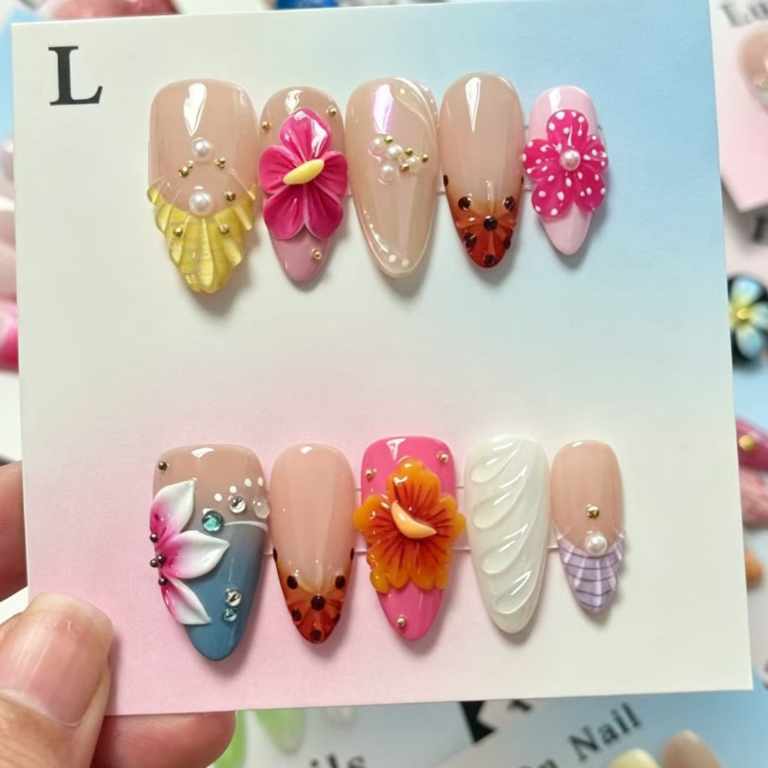 Dekoratives Handgefertigtes Press-On Nagelkunstset mit von Strand inspirierten Designs
