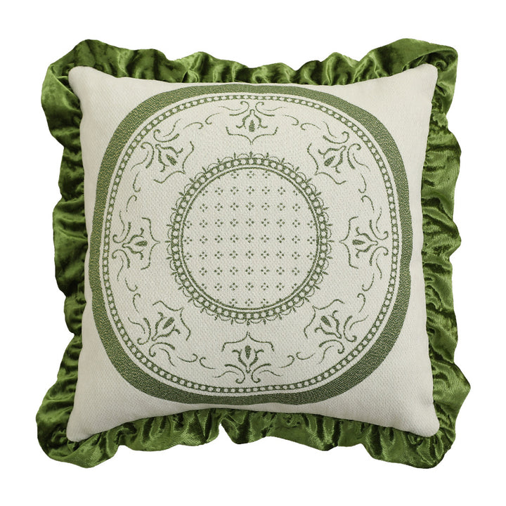 Quadratisches Dekokissen im Barockstil mit Samt-Rüsche und Putto-Jacquard