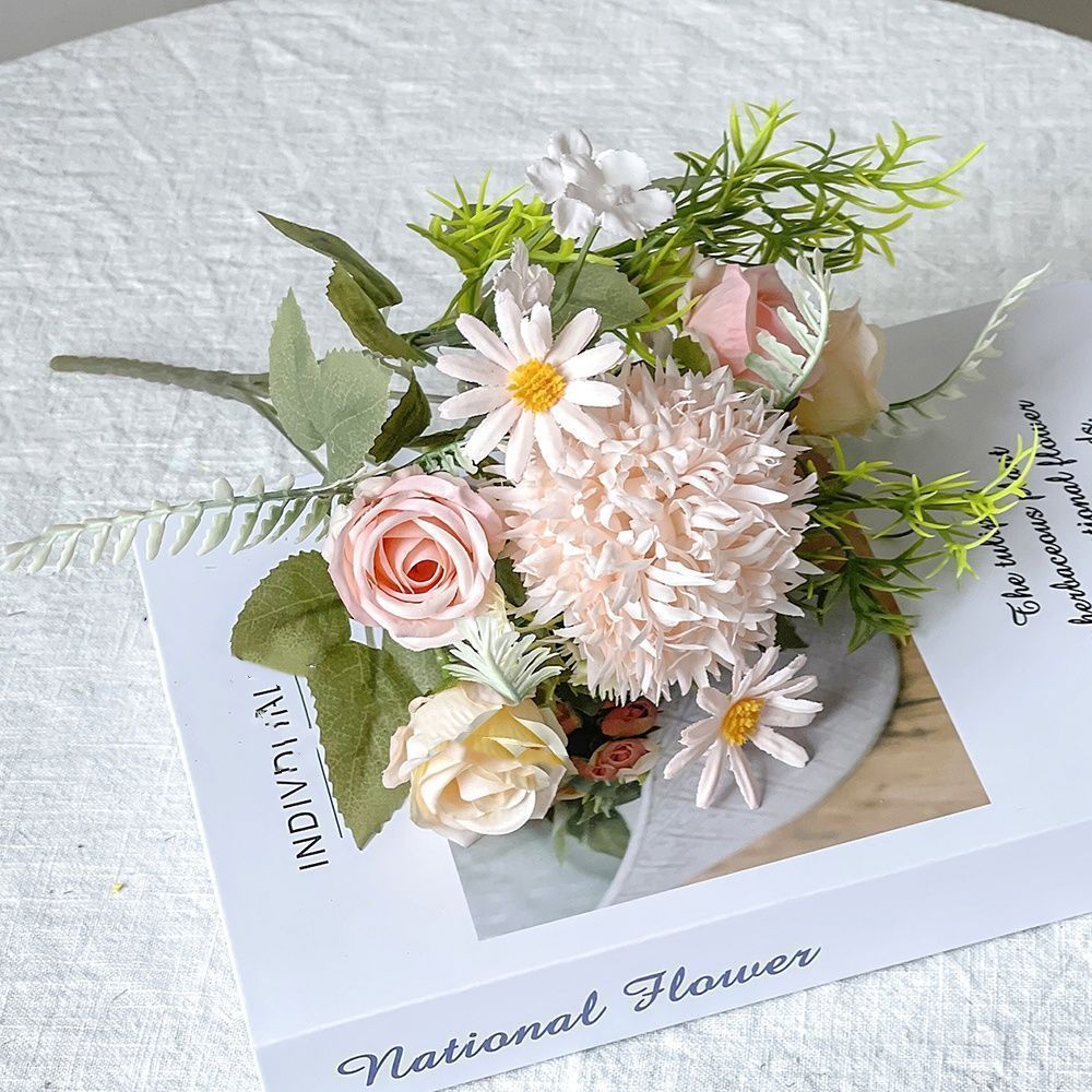 Premium Künstliches Blumenstrauß Arrangement