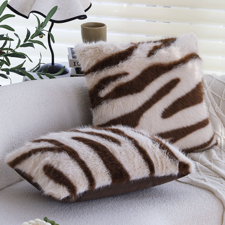 Kunstfell-Zierkissen mit Zebra-Print und extraweichem Flor Karnz