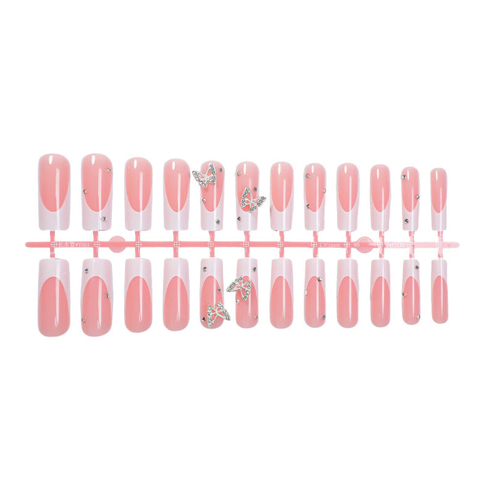Dekorativer Press-On Nail Kit mit Schmetterlingsakzenten Karnz