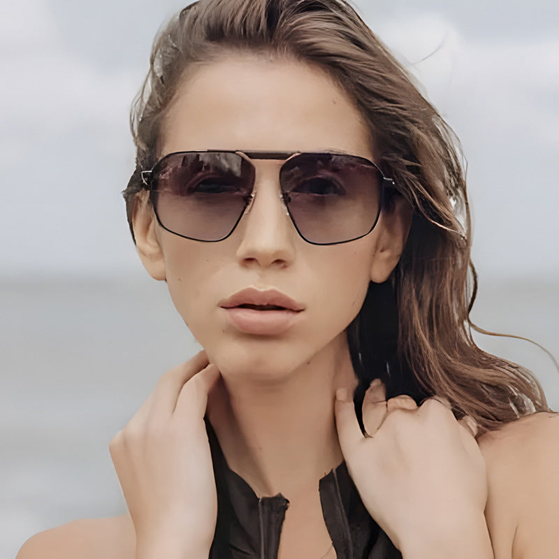 Damen Sonnenbrille im modernen, geometrischen Design mit robustem Metallrahmen Karnz