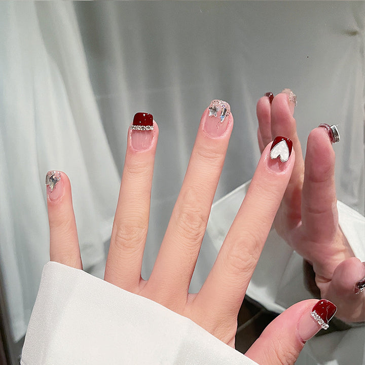 Künstlerisches Press-On Nagelkunst Set mit Herz- und Sterndesigns